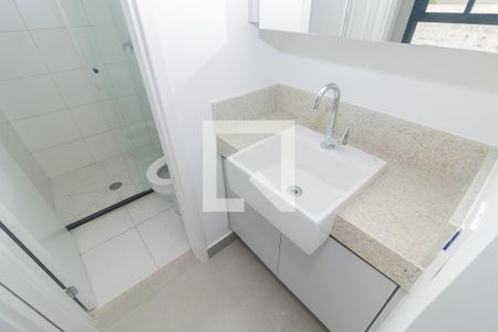 Banheiro do Quarto 1 de apartamento para alugar com 1 quarto, 78m² em Cambuci, São Paulo