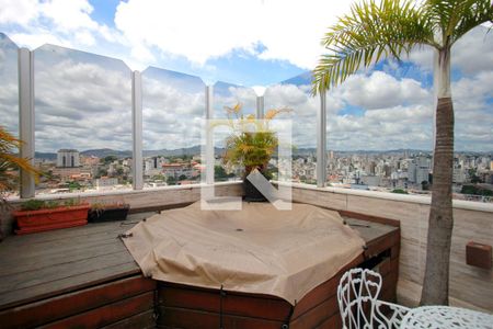 Apartamento à venda com 3 quartos, 151m² em União, Belo Horizonte