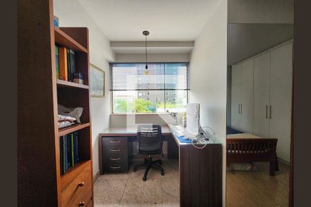 Quarto Suíte de apartamento à venda com 2 quartos, 64m² em Funcionários, Belo Horizonte