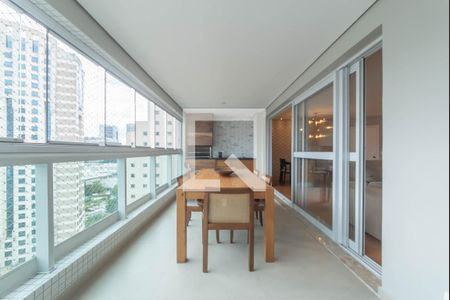 Varanda de apartamento para alugar com 3 quartos, 124m² em Itaim Bibi, São Paulo