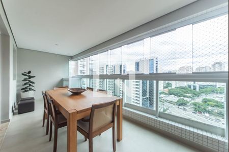 Varanda de apartamento para alugar com 3 quartos, 124m² em Itaim Bibi, São Paulo