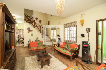 Sala de casa à venda com 3 quartos, 380m² em Vila Leonor, São Paulo