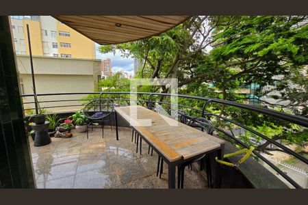 Varanda de apartamento à venda com 4 quartos, 180m² em Serra, Belo Horizonte