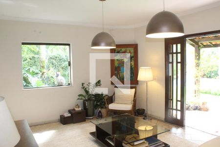 Sala de casa de condomínio para alugar com 3 quartos, 280m² em Horizontal Park, Cotia