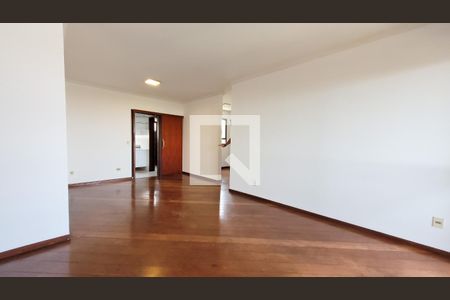 Sala de apartamento à venda com 3 quartos, 117m² em Jardim das Paineiras, Campinas