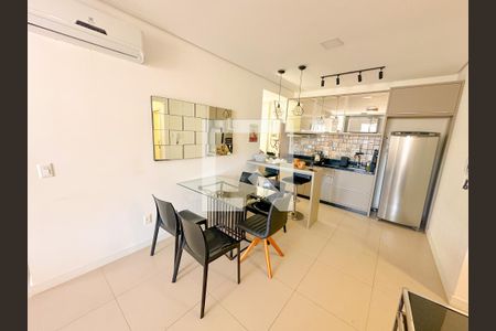 Sala de Jantar de apartamento para alugar com 2 quartos, 85m² em Canasvieiras, Florianópolis