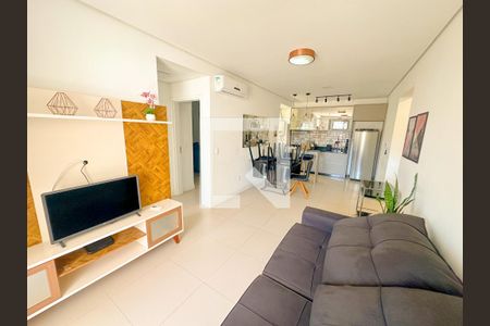 Sala de TV de apartamento para alugar com 2 quartos, 85m² em Canasvieiras, Florianópolis