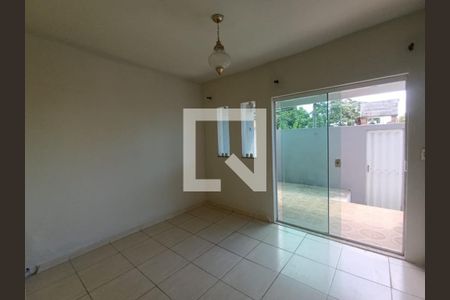 Sala de casa para alugar com 2 quartos, 40m² em Olinda, Nilópolis