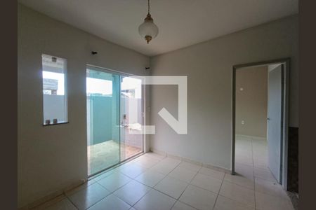 Sala de casa para alugar com 2 quartos, 40m² em Olinda, Nilópolis