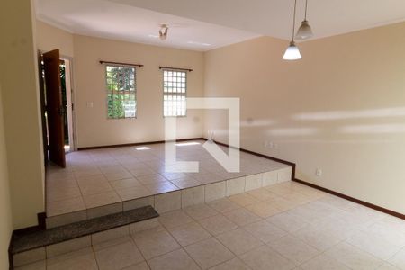 SALA de casa à venda com 3 quartos, 300m² em Cidade Universitária, Campinas