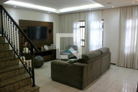 Sala de casa à venda com 4 quartos, 250m² em Parque Renato Maia, Guarulhos