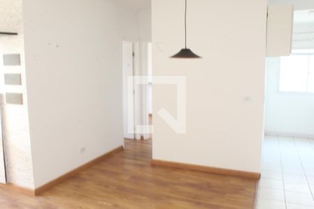 Sala de apartamento para alugar com 2 quartos, 75m² em Jardim Barbacena, Cotia