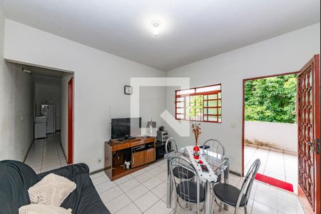 Sala de casa à venda com 3 quartos, 366m² em Estrela Dalva, Belo Horizonte