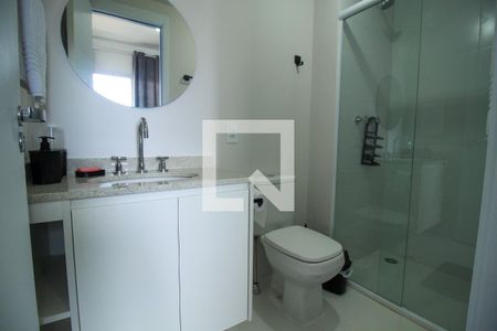 Banheiro de kitnet/studio para alugar com 1 quarto, 26m² em Belenzinho, São Paulo