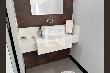 Lavabo de casa de condomínio à venda com 3 quartos, 210m² em Taquara, Rio de Janeiro