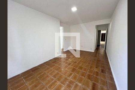 Sala de apartamento para alugar com 3 quartos, 70m² em Taquara, Rio de Janeiro