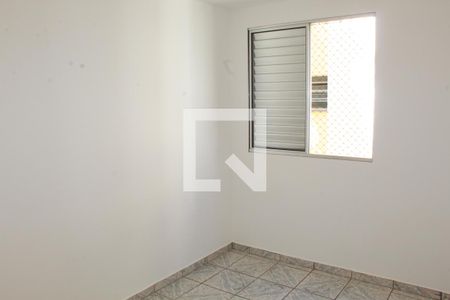 Quarto 2 de apartamento para alugar com 2 quartos, 52m² em Lajeado, Cotia