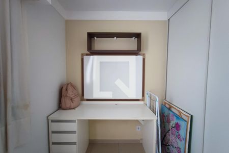 Quarto 1 de apartamento à venda com 2 quartos, 51m² em Vila Satúrnia, Campinas