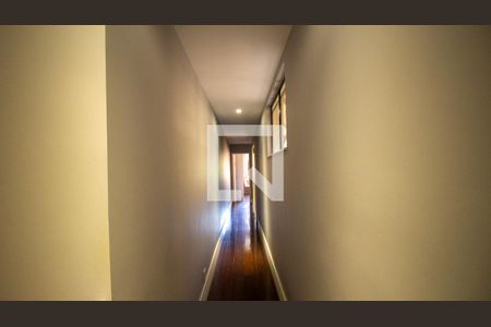 Corredor de apartamento para alugar com 3 quartos, 180m² em Recreio dos Bandeirantes, Rio de Janeiro