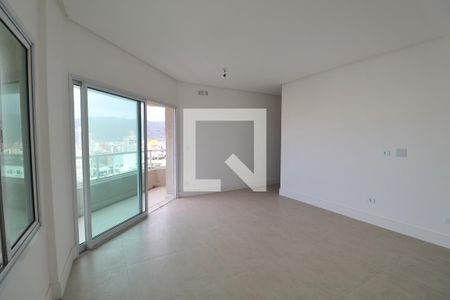 Sala de apartamento para alugar com 3 quartos, 128m² em Jardim Virginia, Guarujá