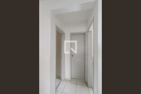 Corredor de apartamento para alugar com 2 quartos, 45m² em Morro do Confisco, Contagem