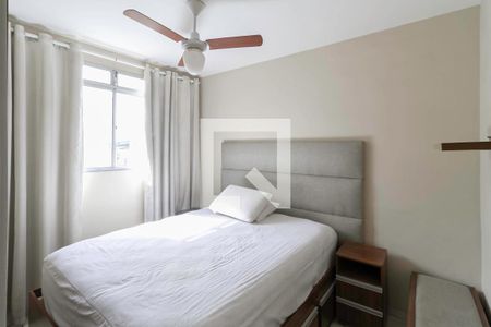 Quarto 1 de apartamento para alugar com 2 quartos, 45m² em Morro do Confisco, Contagem