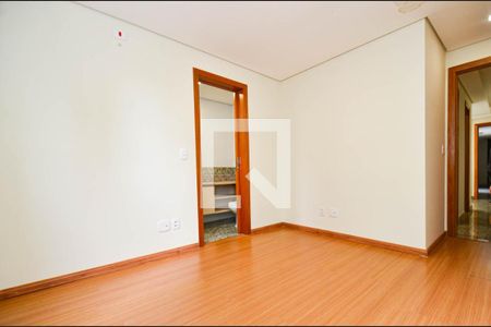 Quarto1/ suite de apartamento para alugar com 2 quartos, 51m² em Funcionários, Belo Horizonte