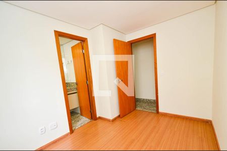 Quarto2/ suite de apartamento para alugar com 2 quartos, 51m² em Funcionários, Belo Horizonte