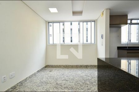 Sala de apartamento para alugar com 2 quartos, 51m² em Funcionários, Belo Horizonte