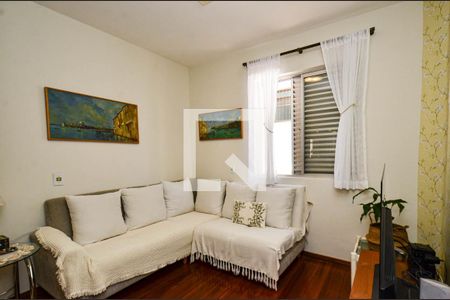 Sala de tv de apartamento à venda com 2 quartos, 85m² em União, Belo Horizonte