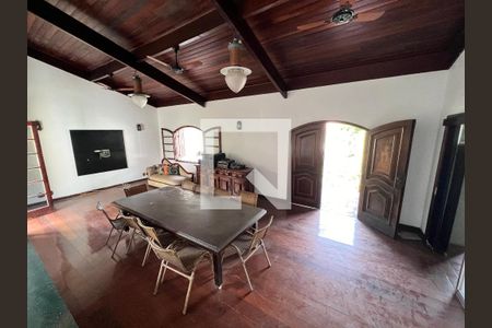 Sala de casa para alugar com 4 quartos, 700m² em Freguesia (jacarepaguá), Rio de Janeiro