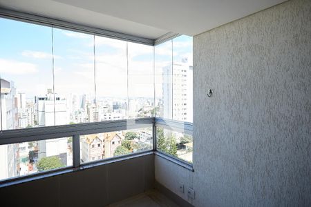 Sala de apartamento para alugar com 2 quartos, 130m² em Serra, Belo Horizonte