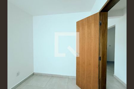 Quarto 1 de apartamento para alugar com 2 quartos, 47m² em Vila Clarice, São Paulo