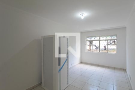 Sala de apartamento para alugar com 2 quartos, 68m² em Santa Amelia, Belo Horizonte