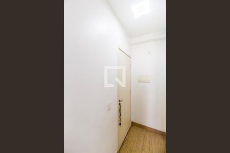 Entrada de apartamento para alugar com 2 quartos, 63m² em Jardim Tupanci, Barueri