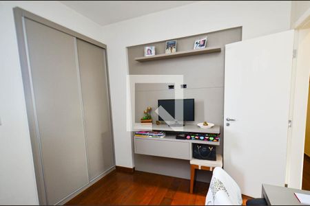 Quarto1 de apartamento à venda com 2 quartos, 80m² em Santo Antônio, Belo Horizonte