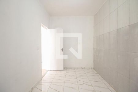 Casa 01 - Quarto de casa para alugar com 2 quartos, 96m² em Vila Carrão, São Paulo