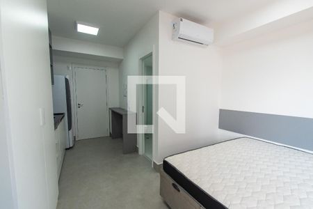 Sala/quarto de kitnet/studio para alugar com 1 quarto, 20m² em Vila Firmiano Pinto, São Paulo