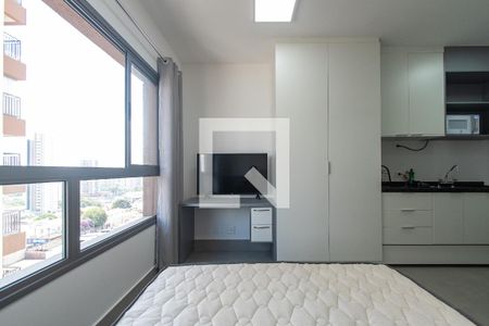 Sala/quarto de kitnet/studio para alugar com 1 quarto, 20m² em Vila Firmiano Pinto, São Paulo