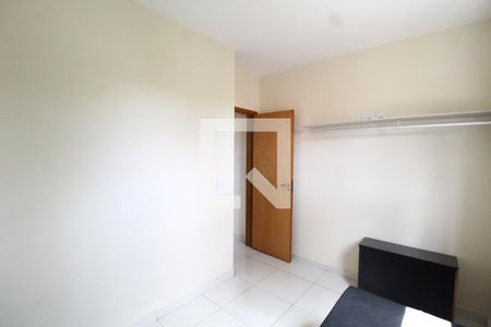 Quarto 2 de apartamento para alugar com 2 quartos, 50m² em Tubalina, Uberlândia