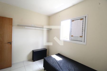 Quarto 2 de apartamento para alugar com 2 quartos, 50m² em Tubalina, Uberlândia