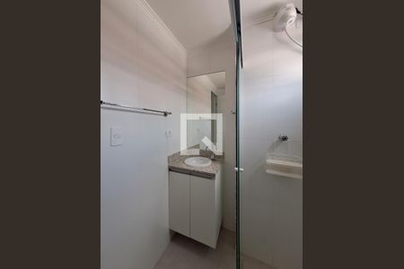 Banheiro de kitnet/studio para alugar com 1 quarto, 25m² em Vila Dom Pedro Ii, São Paulo