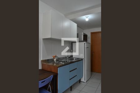 Sala/Cozinha de apartamento para alugar com 1 quarto, 35m² em Centro, Curitiba