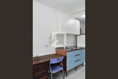 Sala/Cozinha de apartamento para alugar com 1 quarto, 35m² em Centro, Curitiba