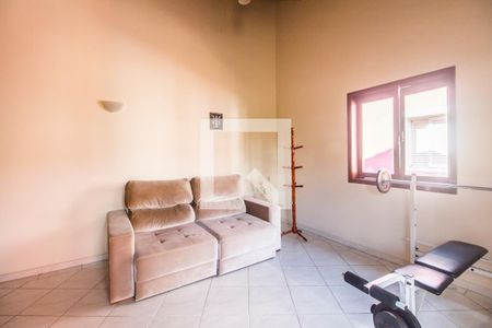 Sala de TV de casa de condomínio para alugar com 3 quartos, 310m² em Morada das Flores (aldeia da Serra), Barueri