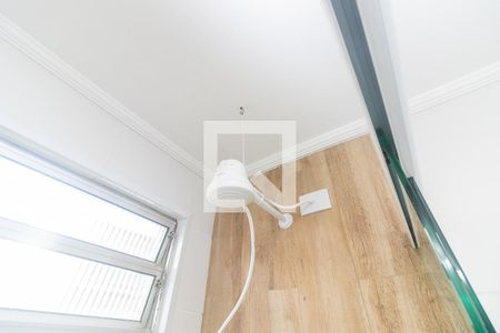 Banheiro de kitnet/studio para alugar com 1 quarto, 30m² em Aclimação, São Paulo