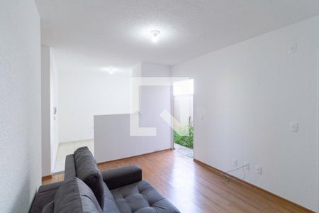 Sala de apartamento para alugar com 2 quartos, 60m² em Caiapos, Contagem