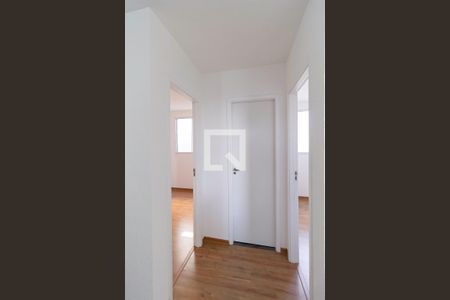 Corredor de apartamento para alugar com 2 quartos, 60m² em Caiapos, Contagem