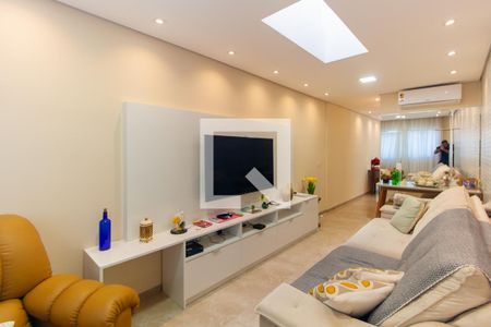 Sala de casa à venda com 6 quartos, 350m² em Vila Bancaria, São Paulo