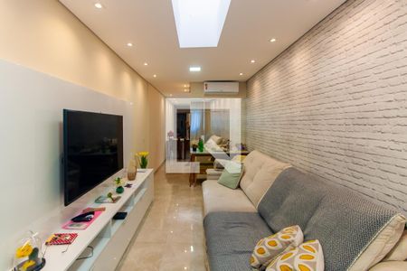 Sala de casa à venda com 6 quartos, 350m² em Vila Bancaria, São Paulo